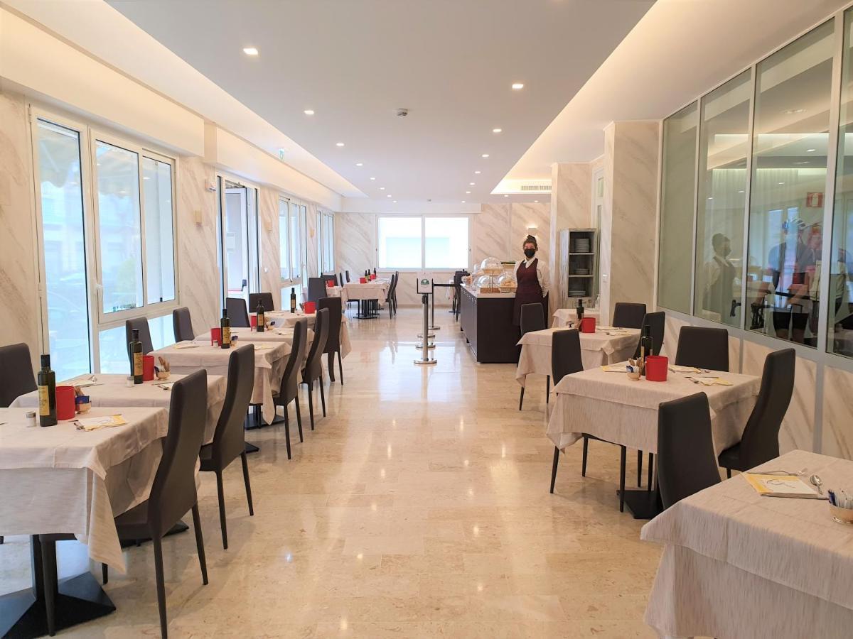 Hotel Curtis Centrale Alassio Luaran gambar