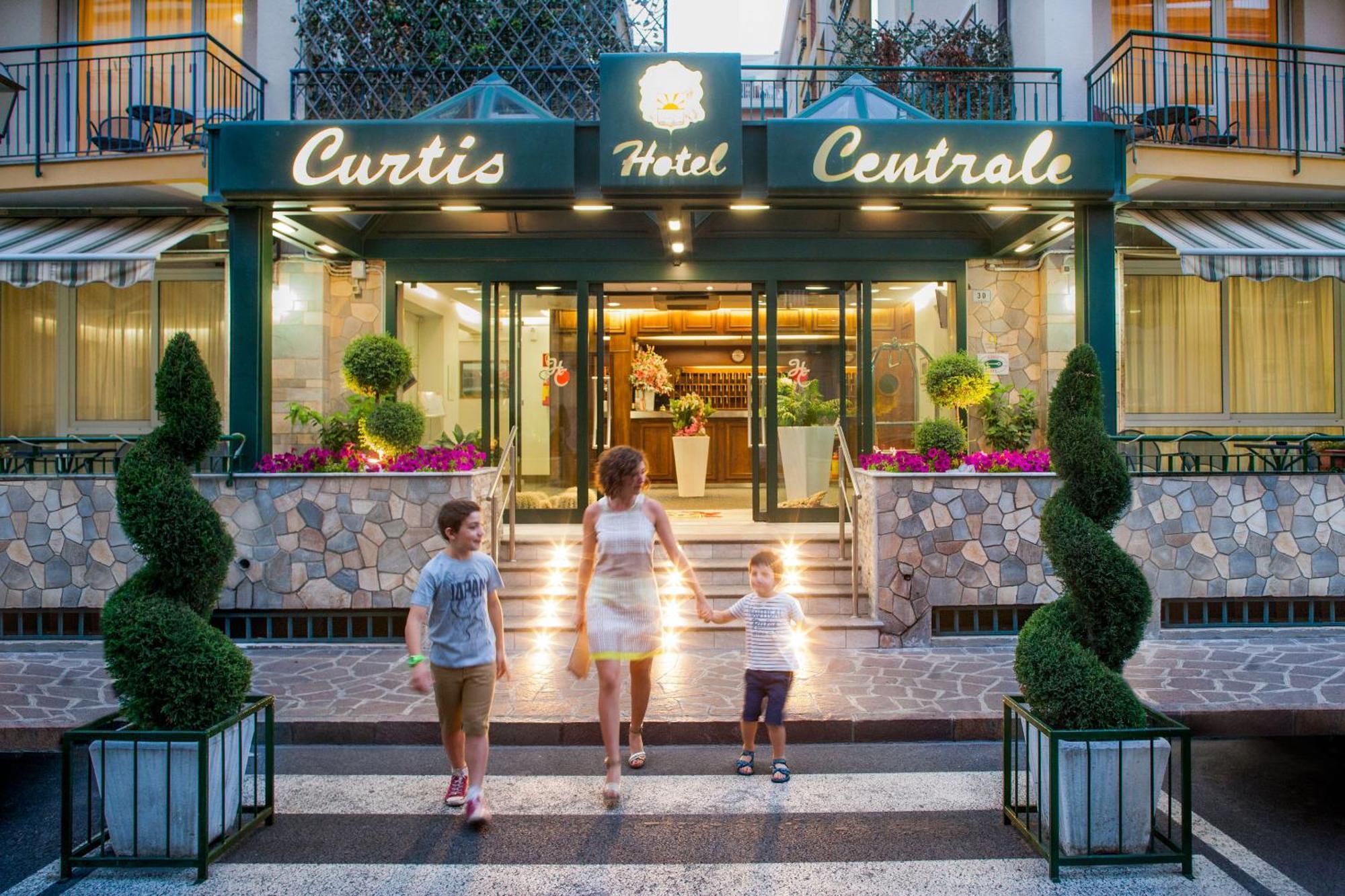 Hotel Curtis Centrale Alassio Luaran gambar