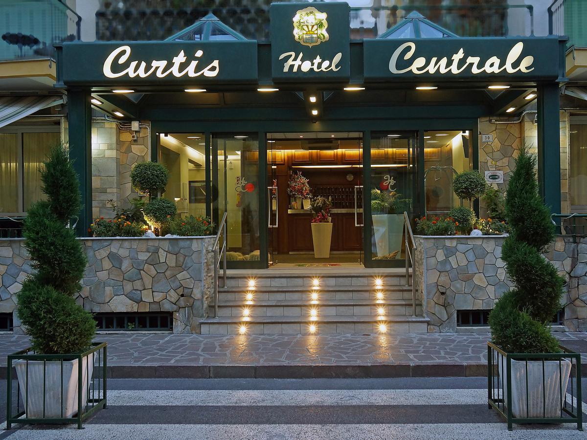 Hotel Curtis Centrale Alassio Luaran gambar