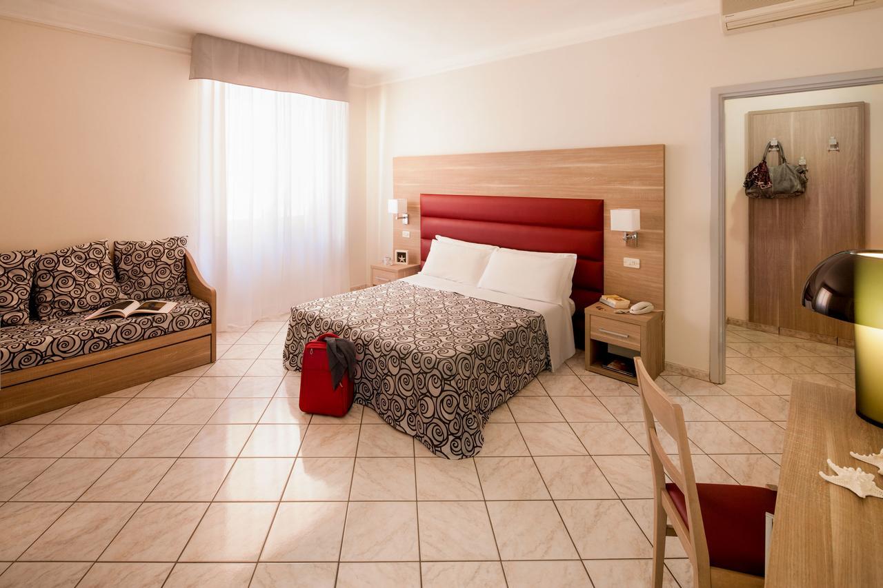 Hotel Curtis Centrale Alassio Luaran gambar