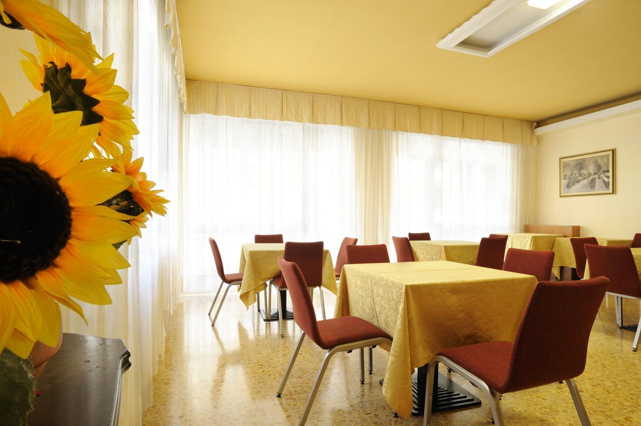 Hotel Curtis Centrale Alassio Luaran gambar
