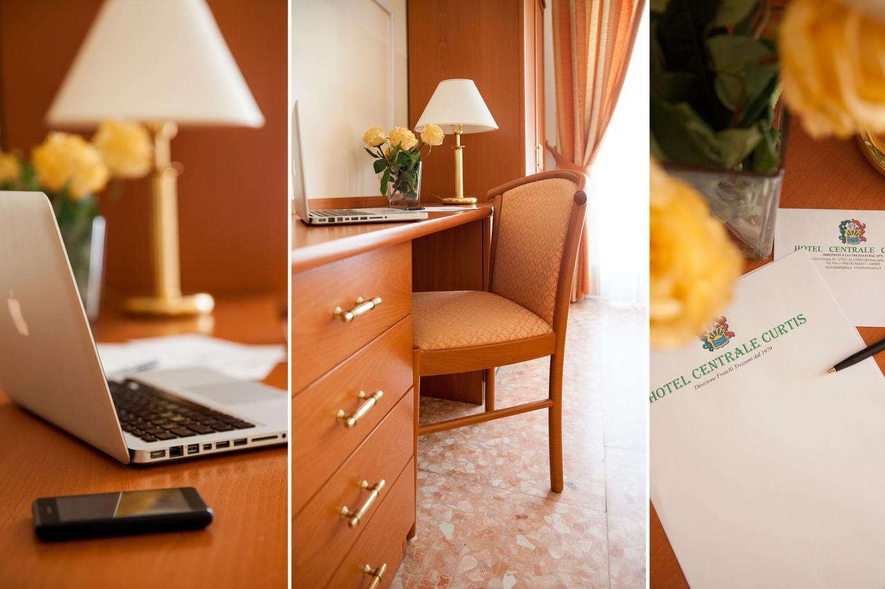Hotel Curtis Centrale Alassio Luaran gambar